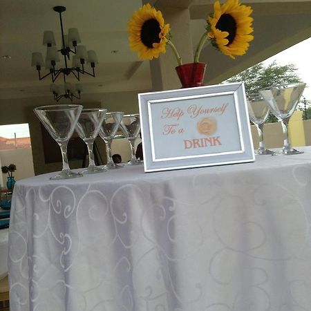 Sunflower Court Bed And Breakfast Gaborone Eksteriør bilde