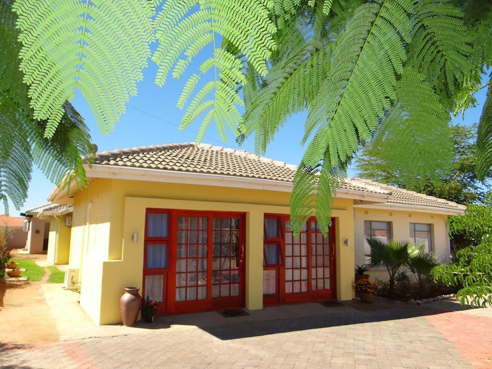 Sunflower Court Bed And Breakfast Gaborone Eksteriør bilde