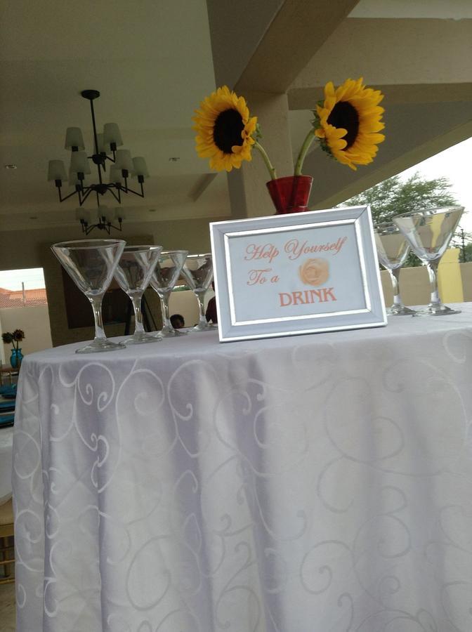 Sunflower Court Bed And Breakfast Gaborone Eksteriør bilde